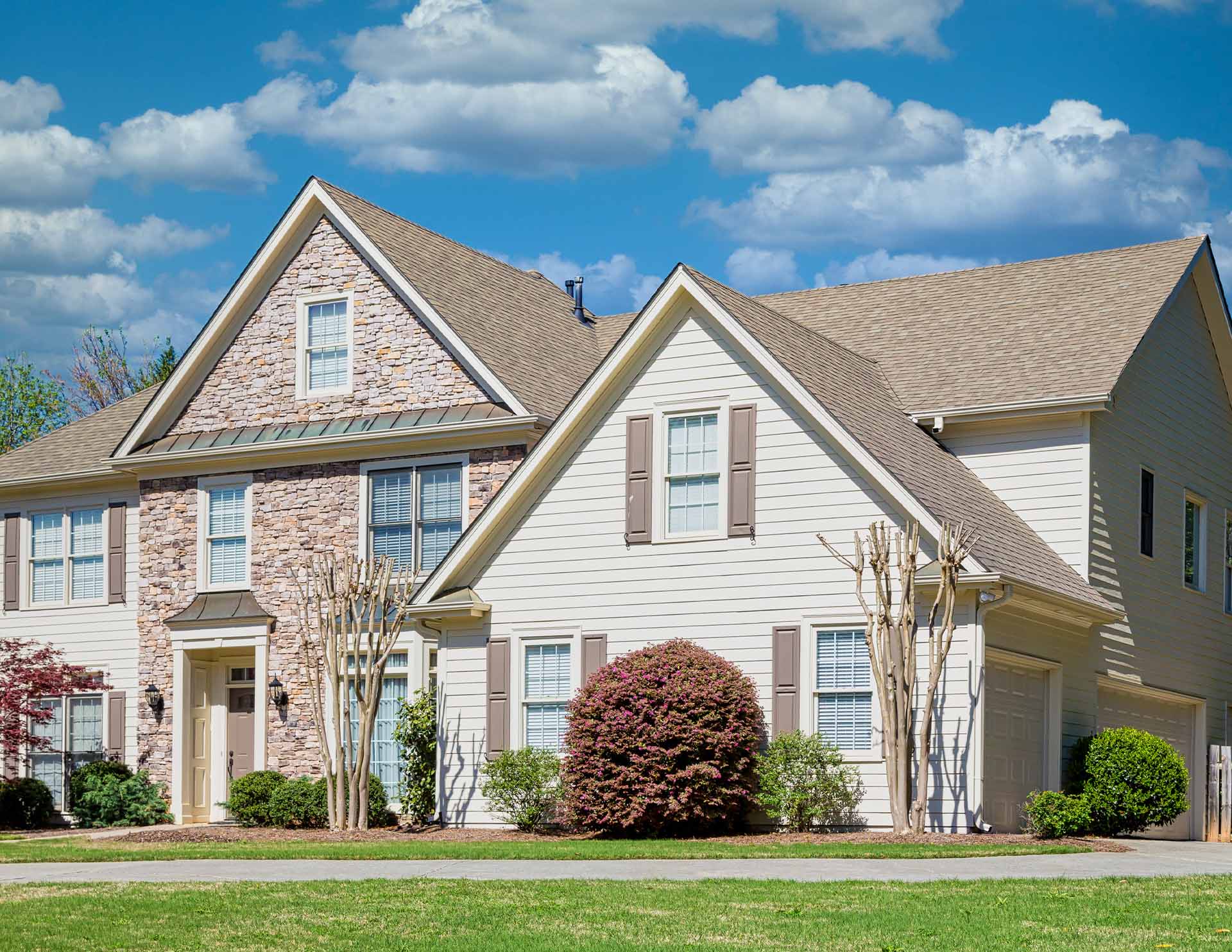 Enhancing Curb Appeal: How a Roof Replacement Can Transform Your Home’s Look